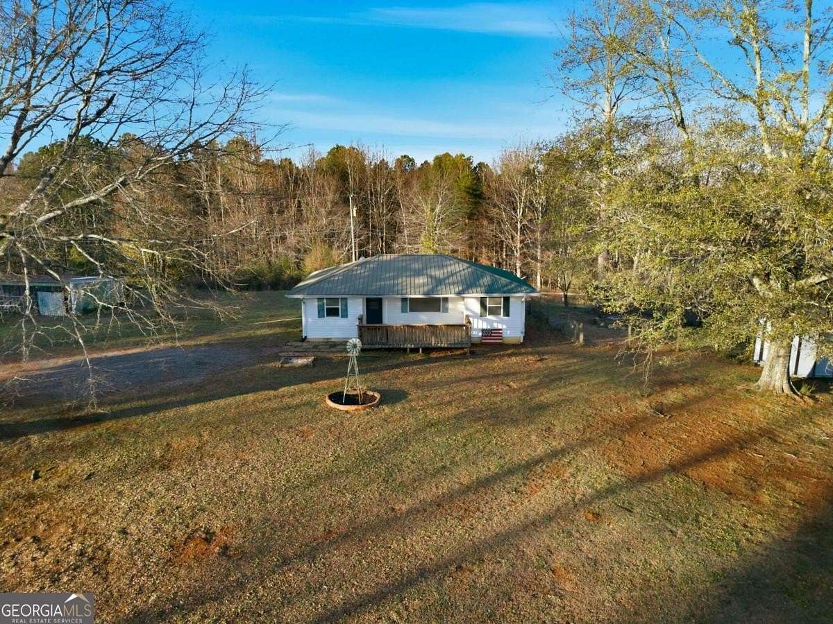 2 Acres of Residential Land with Home for Sale in Fairmount, Georgia