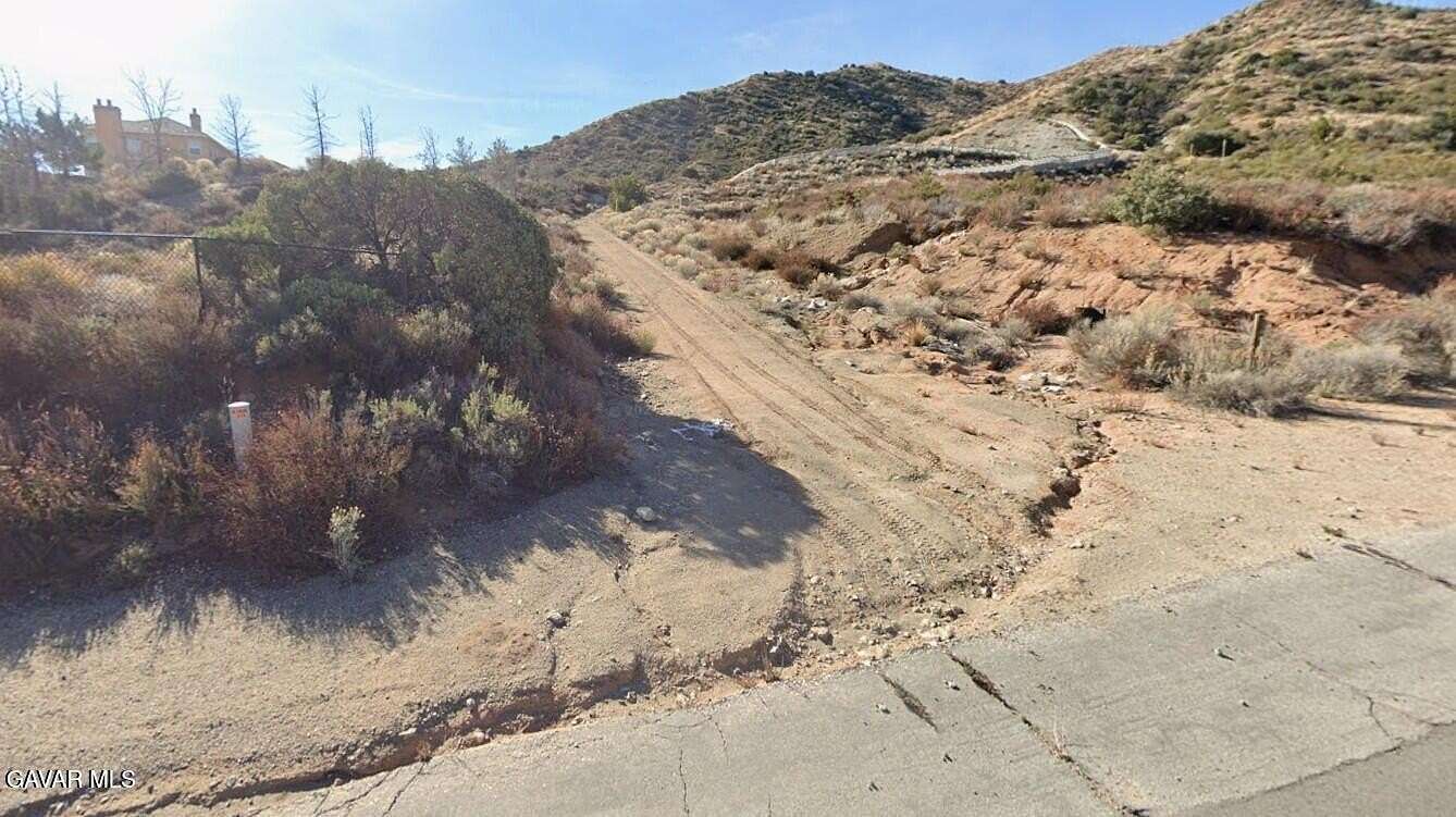 9.44 Acres of Land for Sale in Acton, California