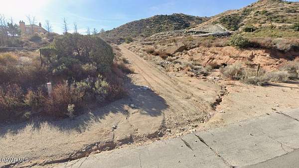 9.44 Acres of Land for Sale in Acton, California