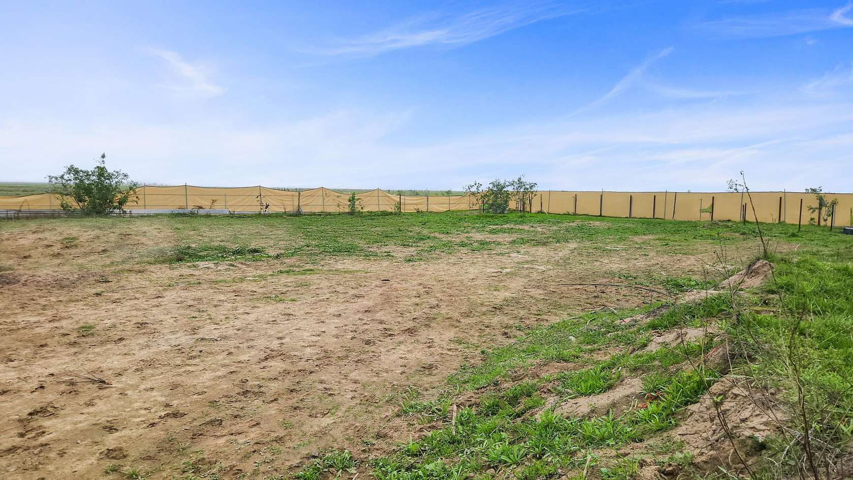 1 Acre of Land for Sale in Delano, California