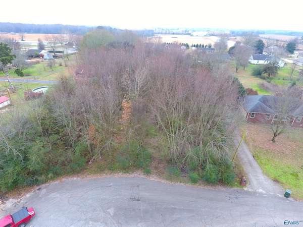 0.92 Acres of Land for Sale in Toney, Alabama
