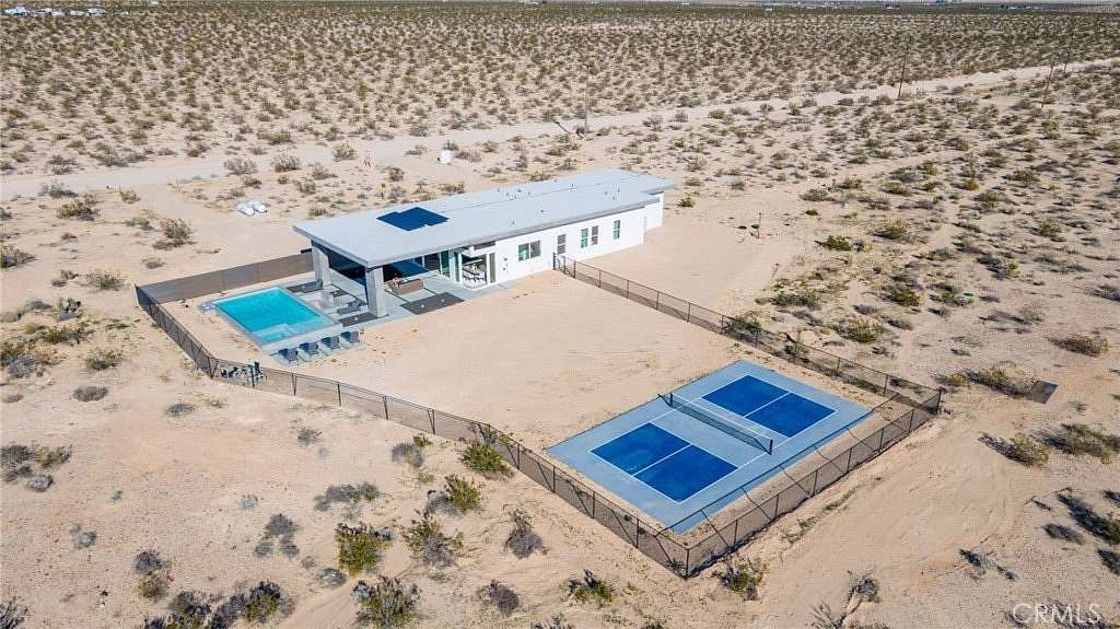 4 Acres of Residential Land with Home for Sale in Joshua Tree, California