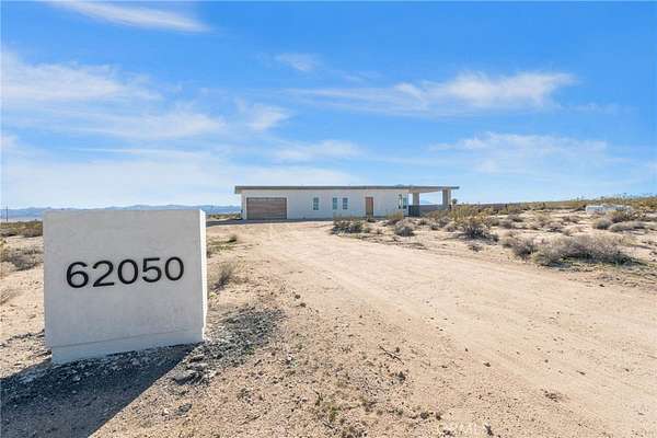 4 Acres of Residential Land with Home for Sale in Joshua Tree, California