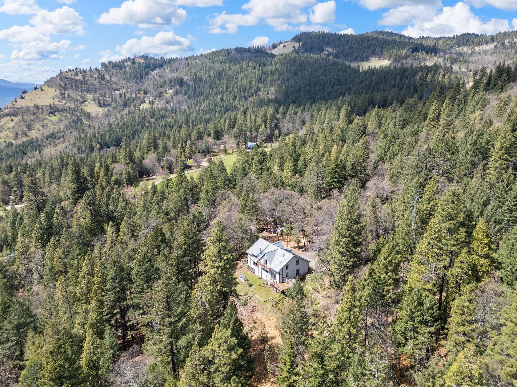 5.13 Acres of Land with Home for Sale in Ashland, Oregon