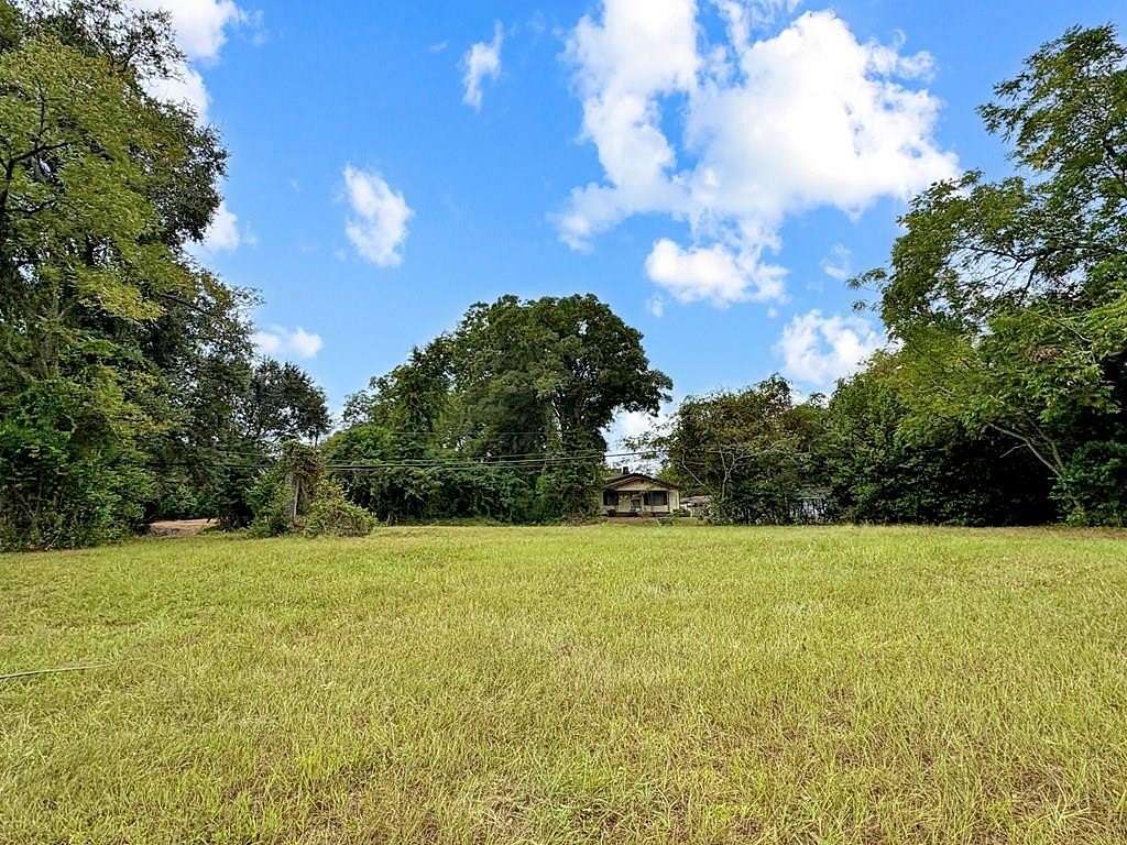 0.9 Acres of Commercial Land for Sale in Sylvester, Georgia