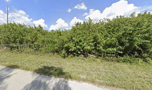 Residential Land for Sale in Lehigh Acres, Florida