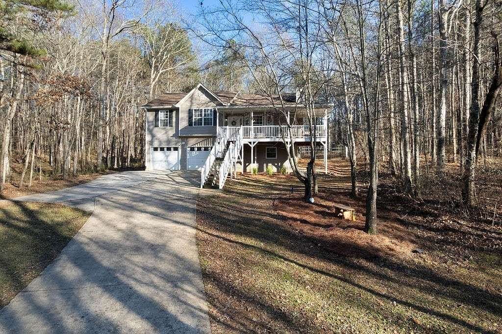 2.1 Acres of Residential Land with Home for Sale in Rockmart, Georgia