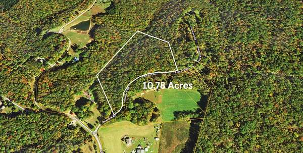 10.8 Acres of Recreational Land for Sale in Deer Lodge, Tennessee