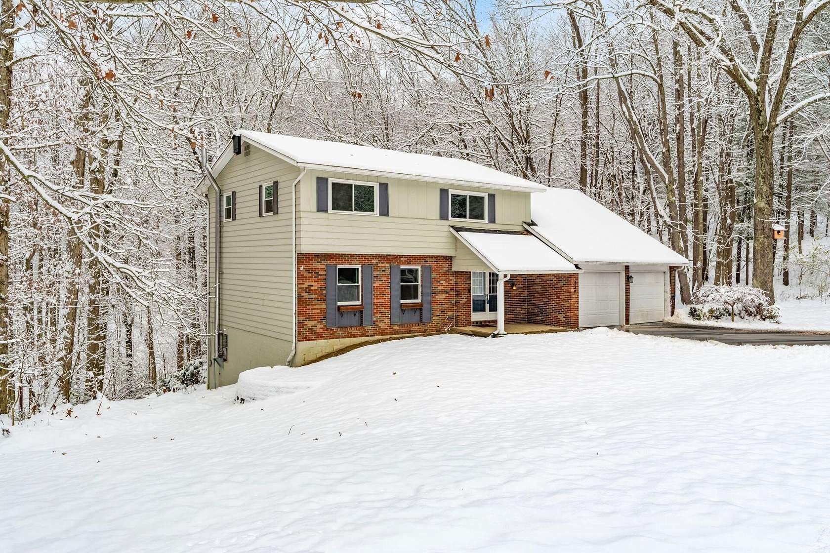 1.5 Acres of Residential Land with Home for Sale in Granville, Ohio