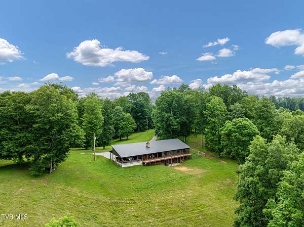 113 Acres of Land with Home for Sale in Tazewell, Tennessee