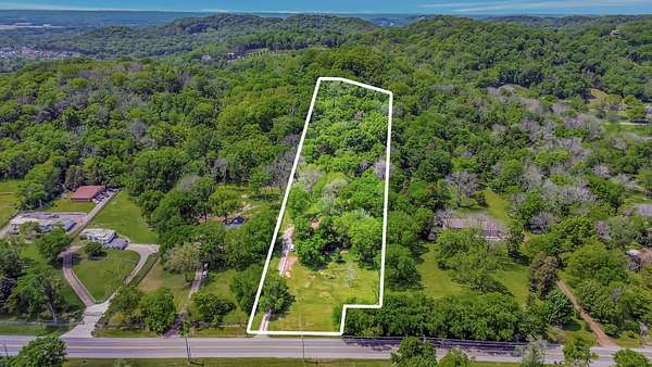 5.64 Acres of Residential Land with Home for Sale in Franklin, Tennessee