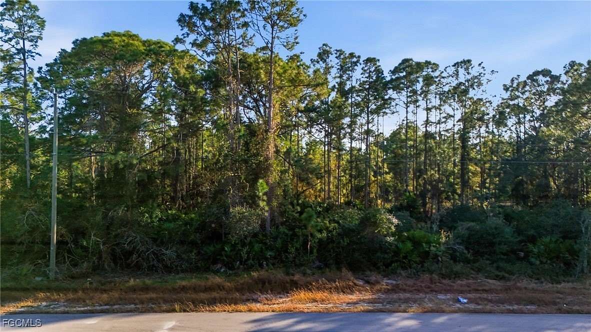 0.25 Acres of Land for Sale in Alva, Florida