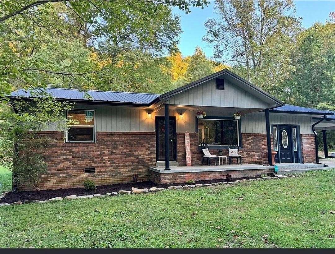 1.75 Acres of Residential Land with Home for Sale in East Bernstadt, Kentucky