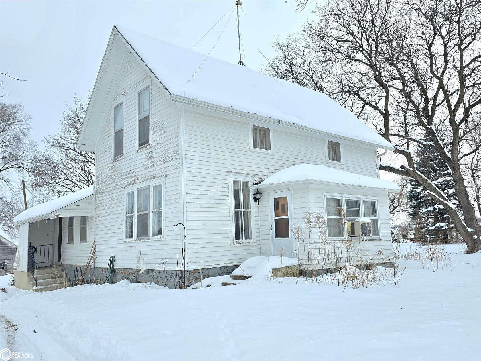 Residential Land with Home for Sale in Mason City, Iowa