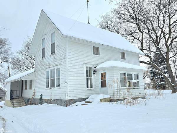 Residential Land with Home for Sale in Mason City, Iowa