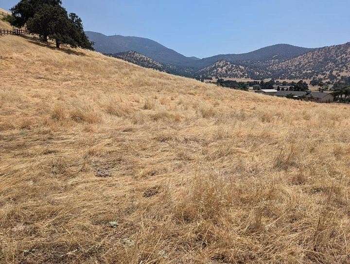 1 Acre of Residential Land for Sale in Sanger, California