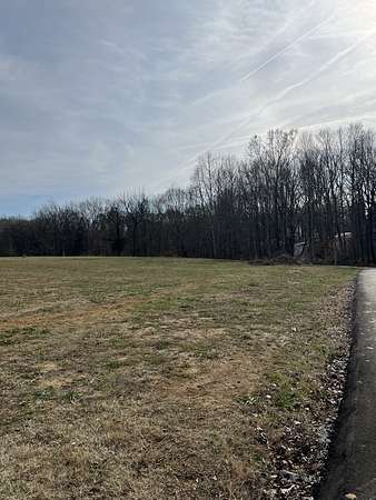0.94 Acres of Residential Land for Sale in Greenbrier, Tennessee