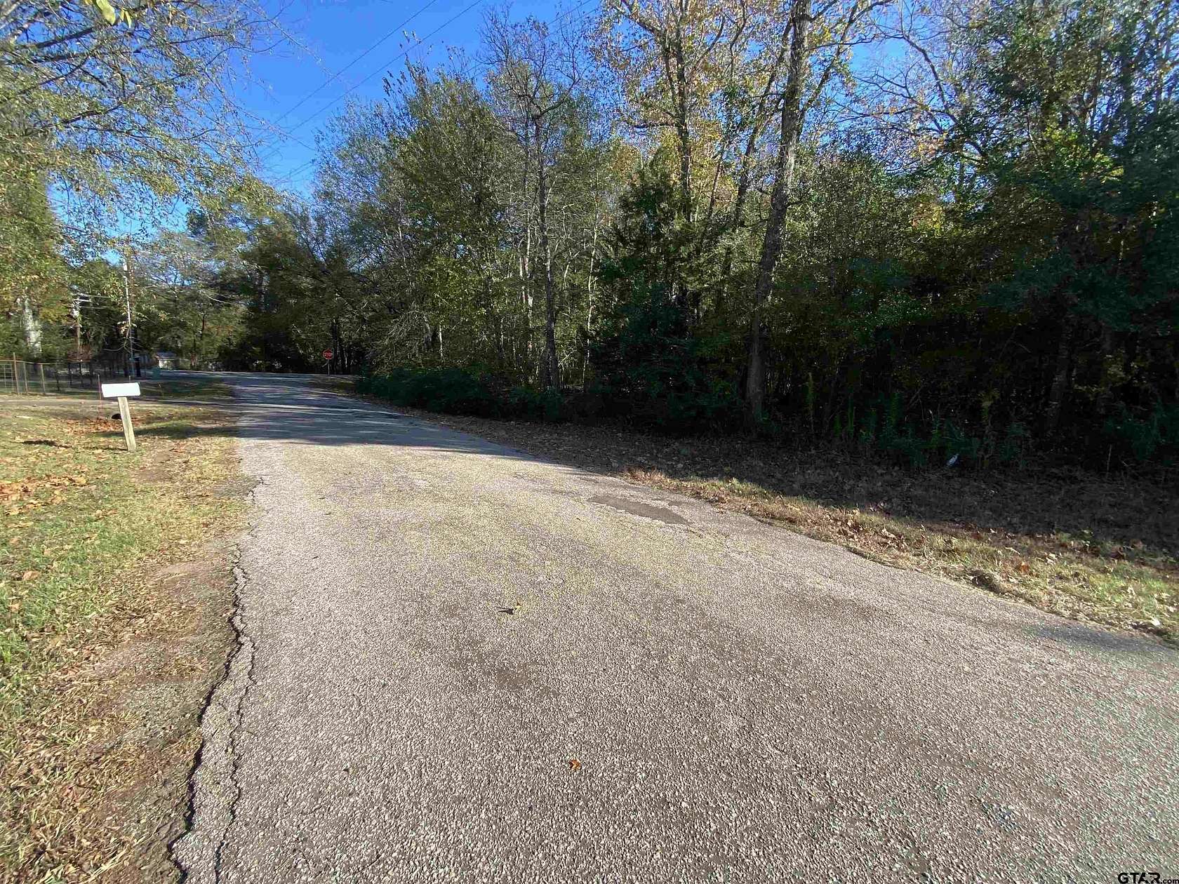0.8 Acres of Residential Land for Sale in Lindale, Texas