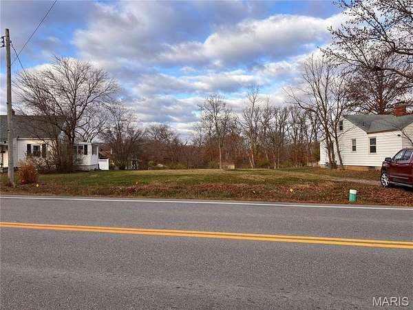 0.26 Acres of Mixed-Use Land for Sale in Warrenton, Missouri