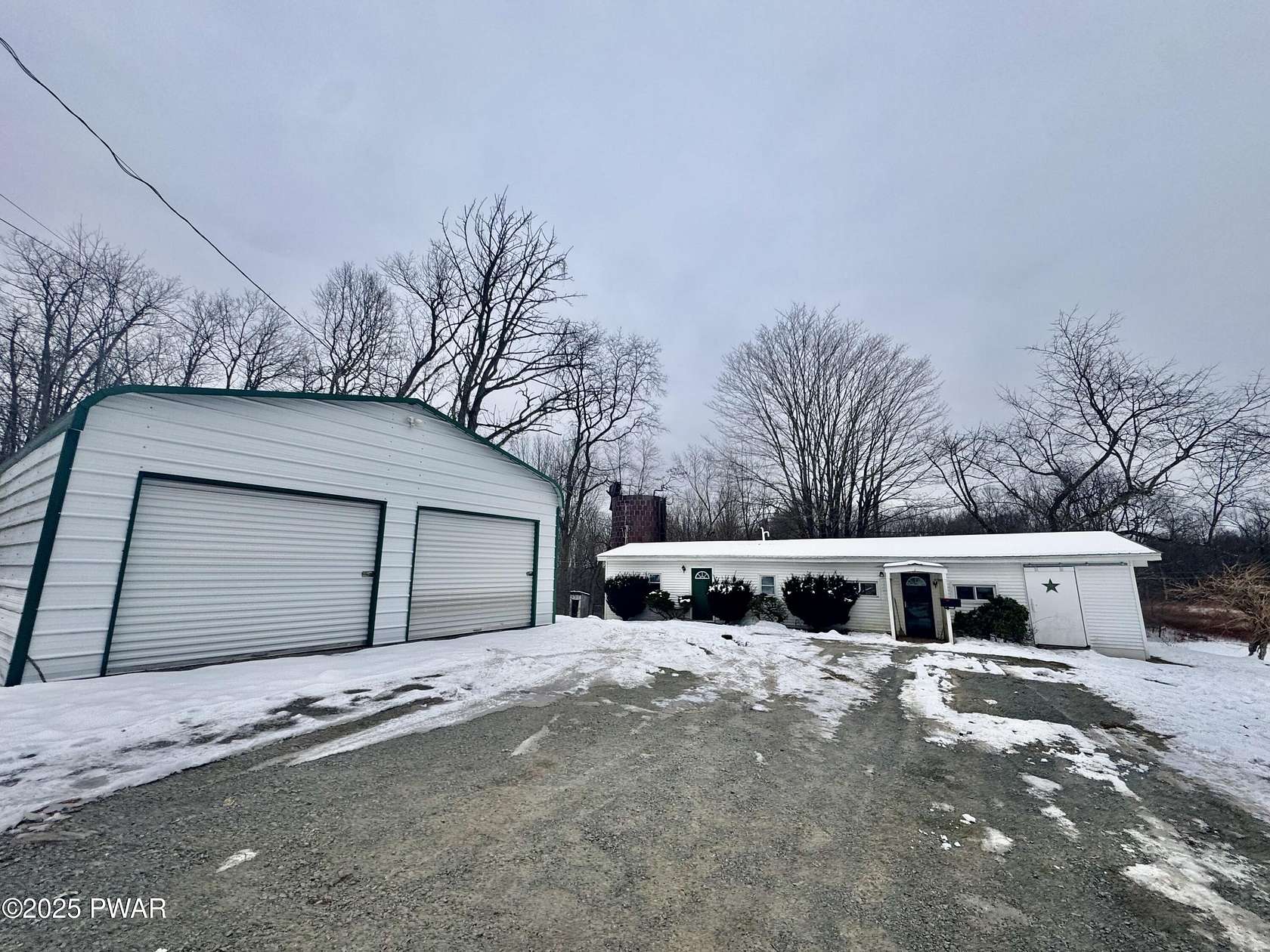 18.6 Acres of Land with Home for Lease in Waymart, Pennsylvania