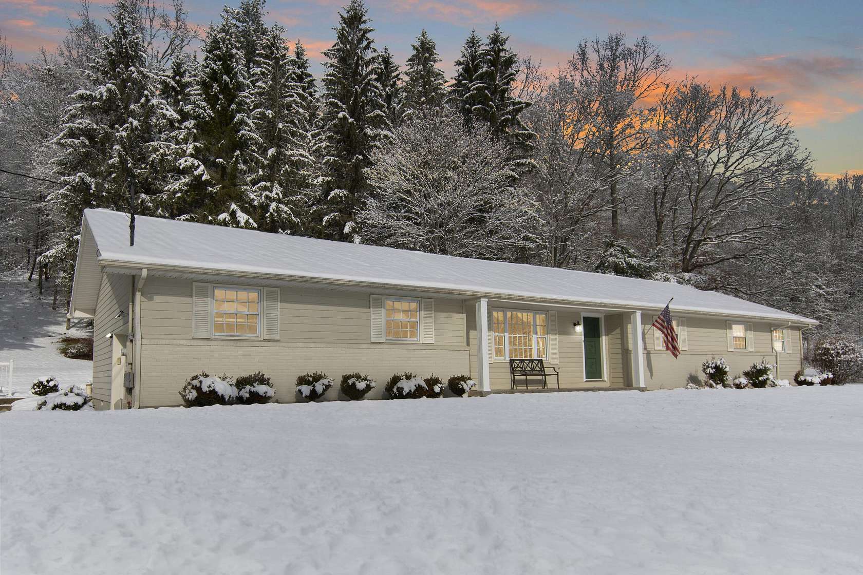 2.59 Acres of Residential Land with Home for Sale in Rainelle, West Virginia