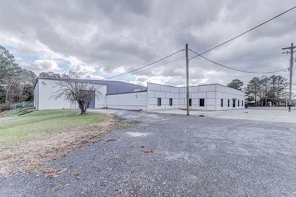 2.84 Acres of Improved Commercial Land for Sale in Dalton, Georgia