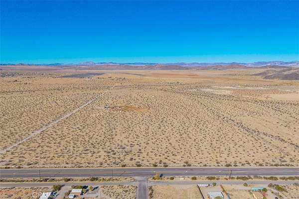 16.6 Acres of Land for Sale in Joshua Tree, California