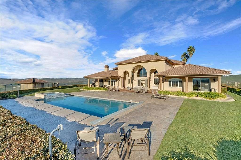 640 Acres of Land with Home for Sale in Shandon, California