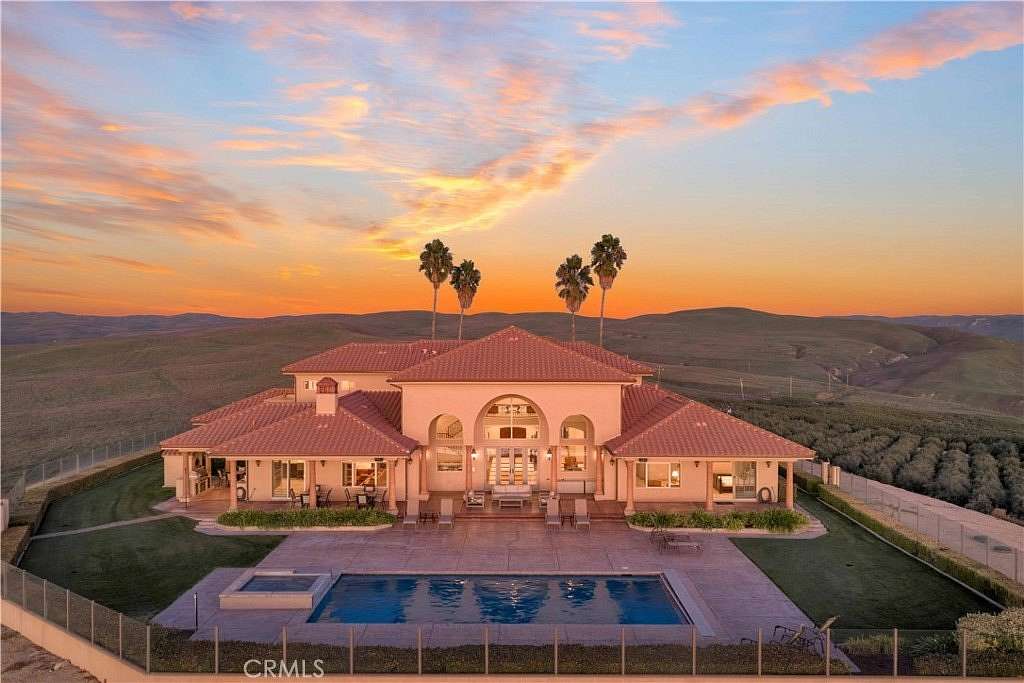 320 Acres of Land with Home for Sale in Shandon, California