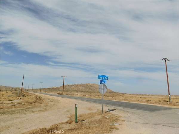 2.6 Acres of Land for Sale in Lake Los Angeles, California