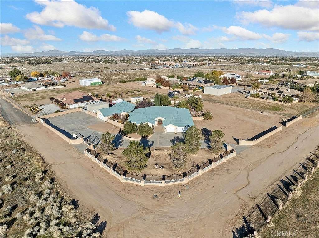 2 Acres of Residential Land with Home for Sale in Oak Hills, California