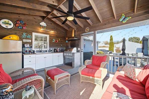 2.62 Acres of Residential Land with Home for Sale in Weyers Cave, Virginia