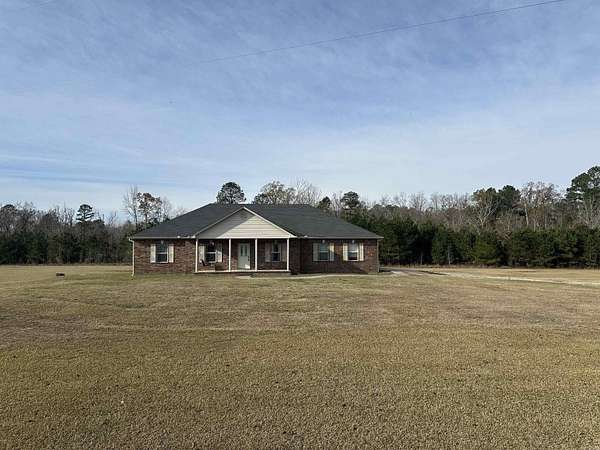 3.56 Acres of Residential Land with Home for Sale in Sheridan, Arkansas