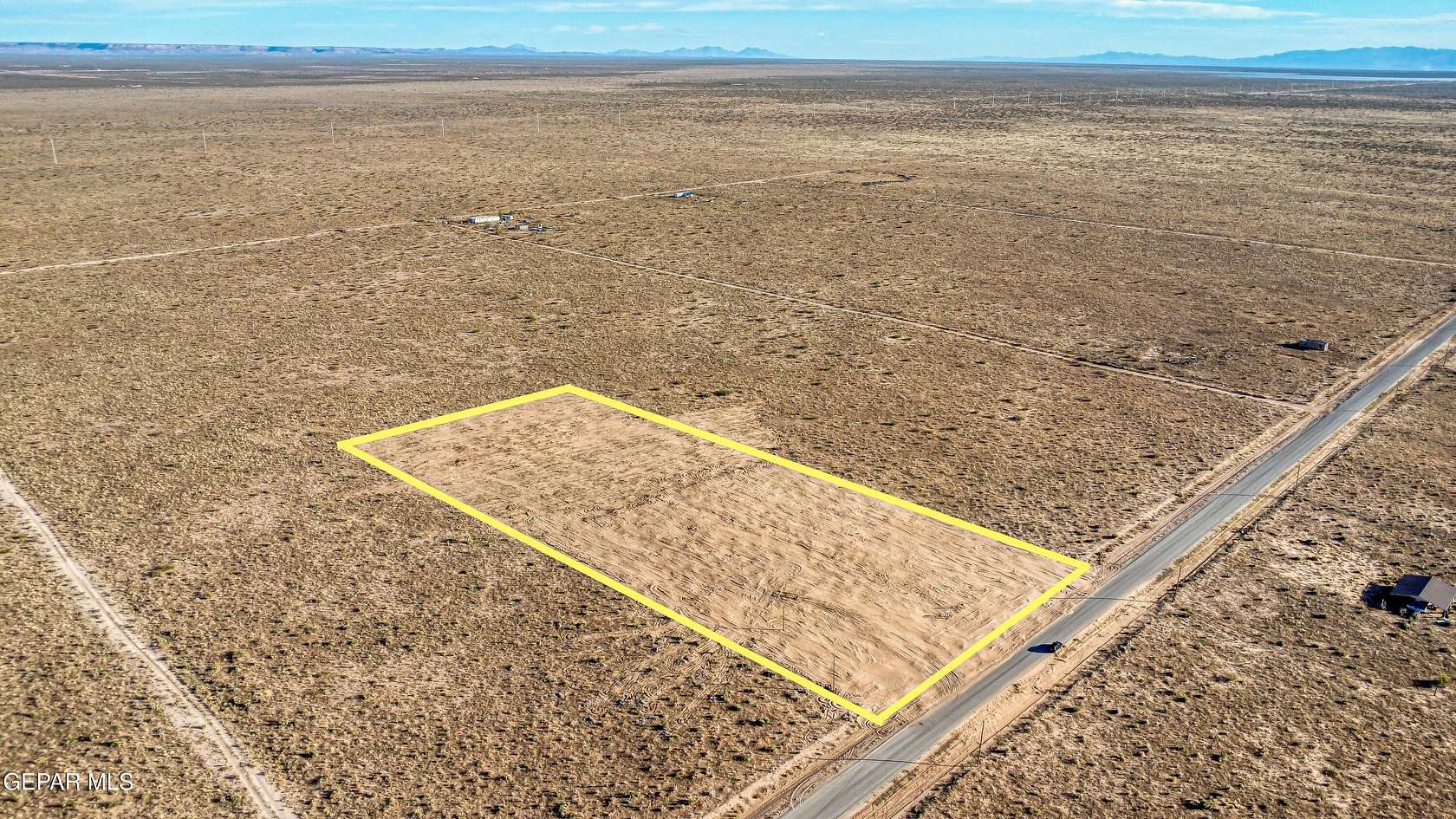 5 Acres of Residential Land for Sale in Clint, Texas