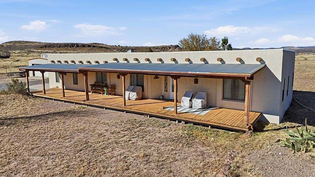 3.19 Acres of Residential Land with Home for Sale in Fort Davis, Texas