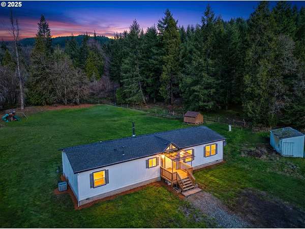 35.3 Acres of Land with Home for Sale in Fall Creek, Oregon