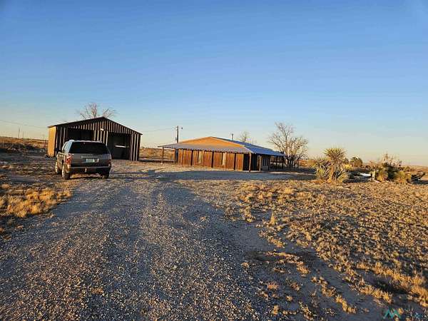 20.4 Acres of Land with Home for Sale in Artesia, New Mexico