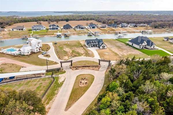 0.7 Acres of Land for Sale in Pelican Bay, Texas