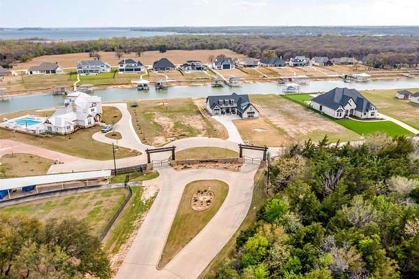 0.7 Acres of Residential Land for Sale in Pelican Bay, Texas