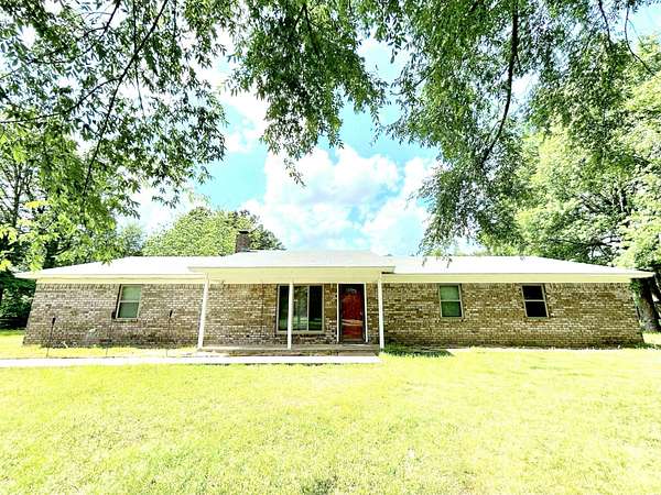 2 Acres of Land with Home for Sale in Texarkana, Texas