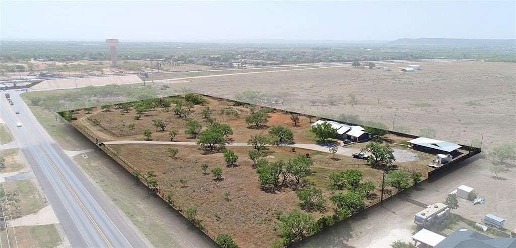 5 Acres of Improved Commercial Land for Sale in Abilene, Texas