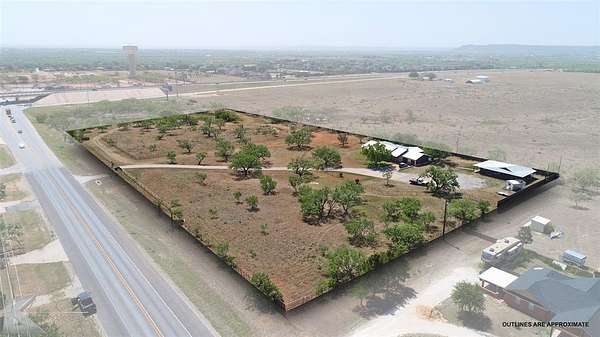 5 Acres of Improved Commercial Land for Sale in Abilene, Texas
