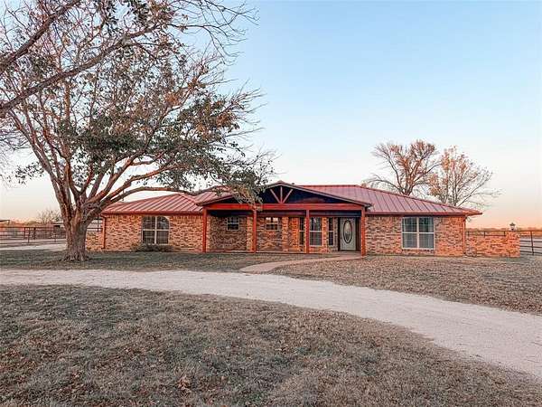 5 Acres of Residential Land with Home for Sale in Abilene, Texas