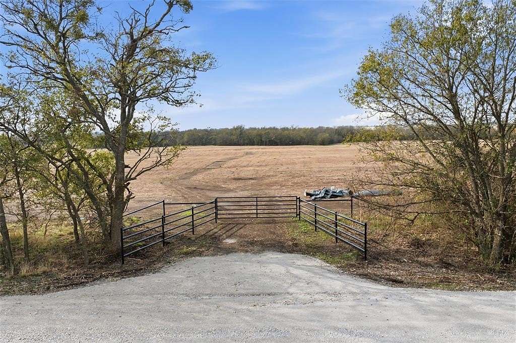 16.2 Acres of Recreational Land for Sale in Abbott, Texas