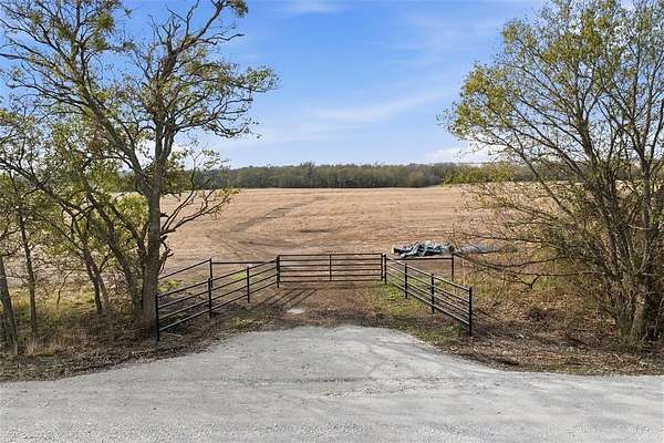 16.2 Acres of Recreational Land for Sale in Abbott, Texas