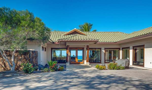 3.26 Acres of Residential Land with Home for Sale in Waimea, Hawaii