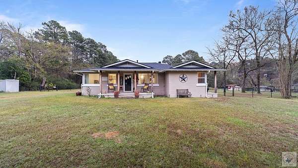 12 Acres of Land with Home for Sale in Texarkana, Texas