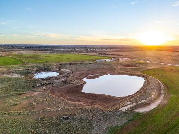 320 Acres of Land with Home for Sale in Olney, Texas