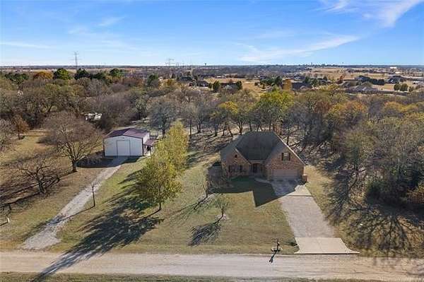 2.57 Acres of Land with Home for Sale in Ardmore, Oklahoma