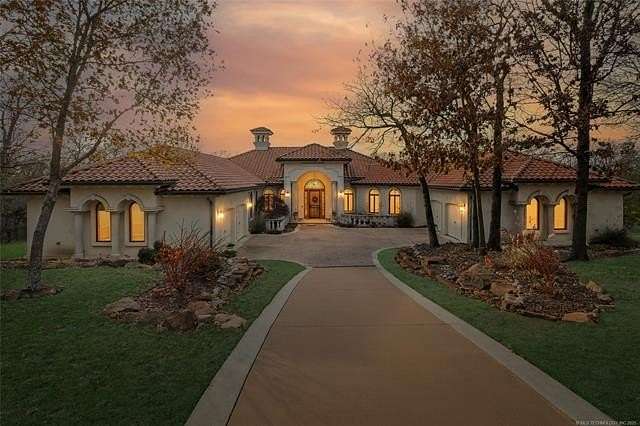 2.63 Acres of Land with Home for Sale in Tulsa, Oklahoma